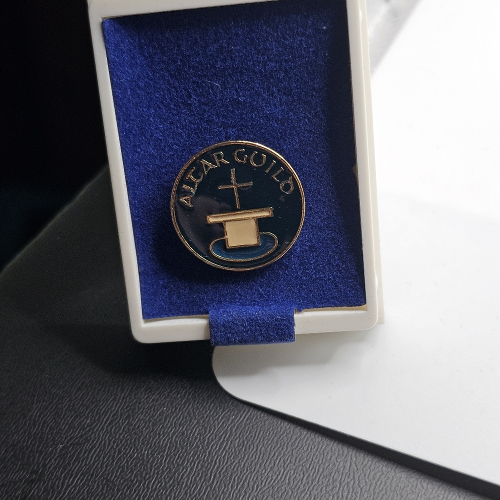 Altar Guild Blue and Gold Emblem Pin